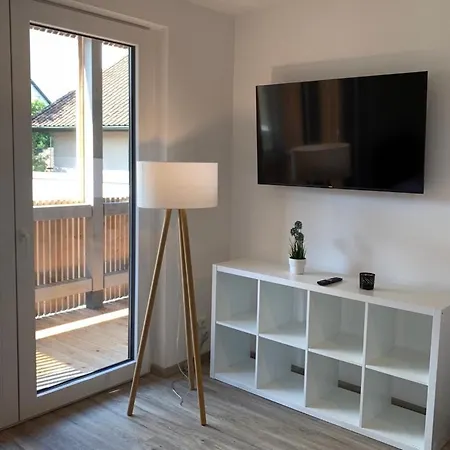 Gaestehaus Hirsch 93 *