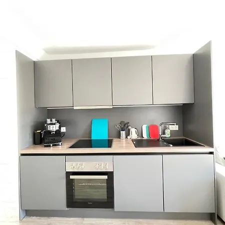 Gaestehaus Hirsch 93 *