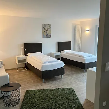 Gaestehaus Hirsch 93 Apartament