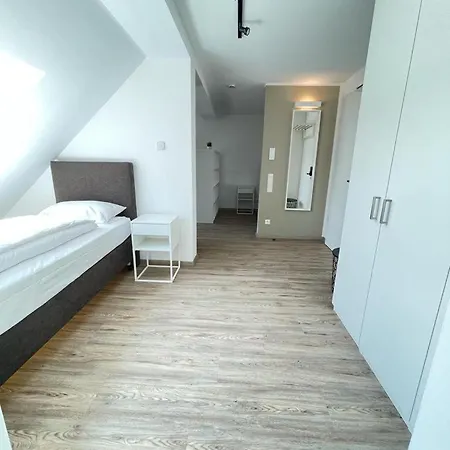 Apartament Gaestehaus Hirsch 93 *