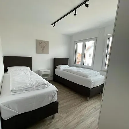 Daire Gaestehaus Hirsch 93 *